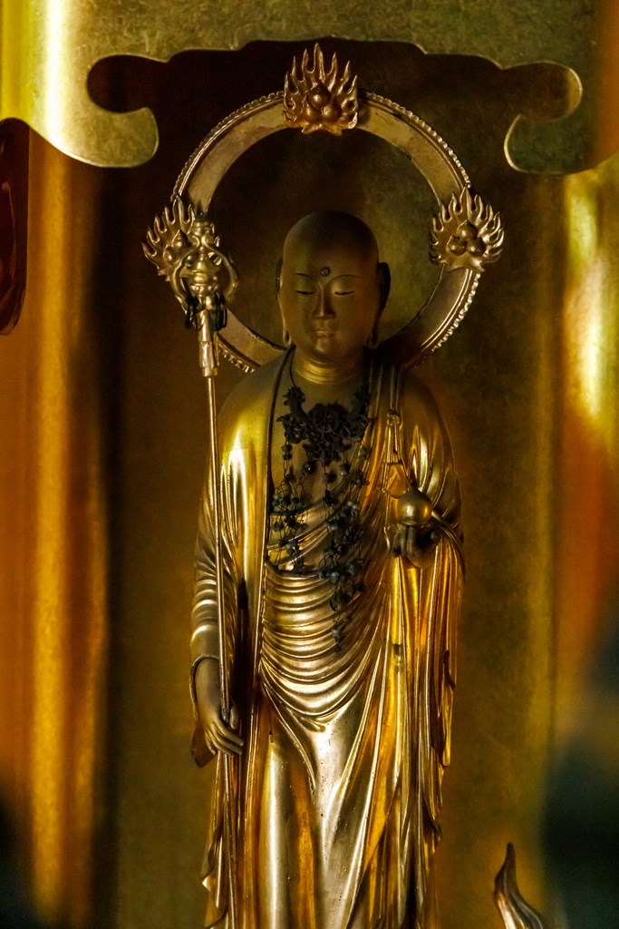 阿弥陀如来坐像（神戸市指定文化財）と阿弥陀堂におまつりされる仏さま