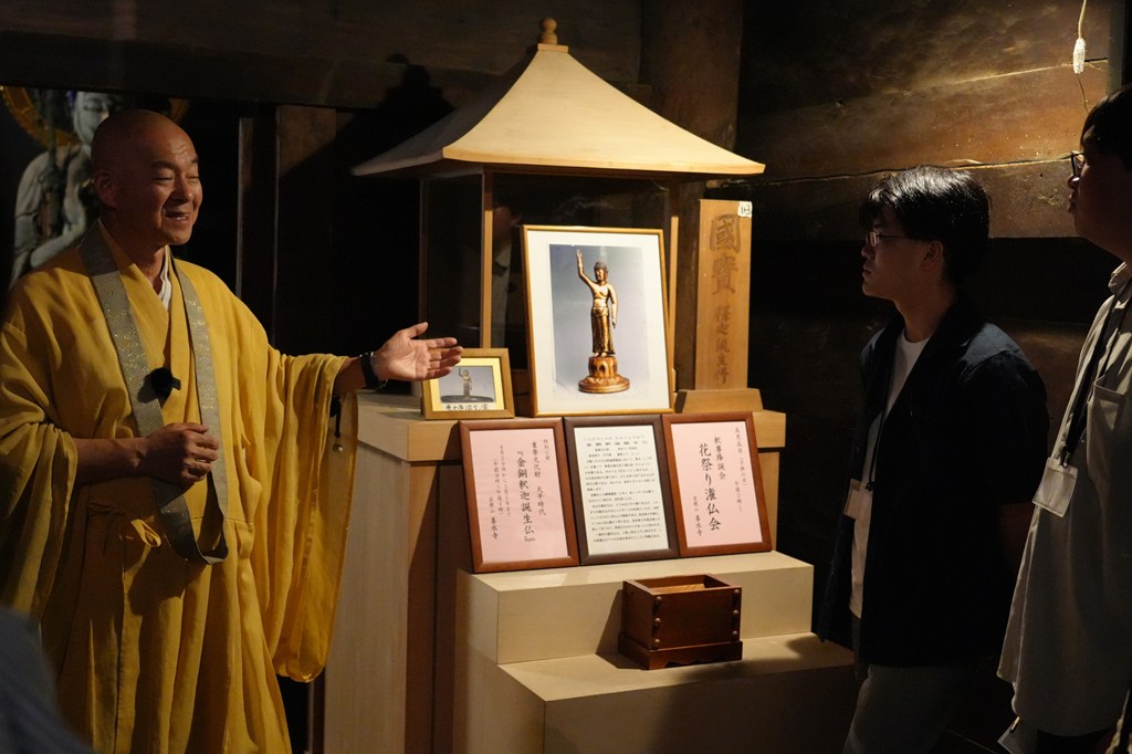 秘仏・銅造誕生釈迦仏（国指定重要文化財）