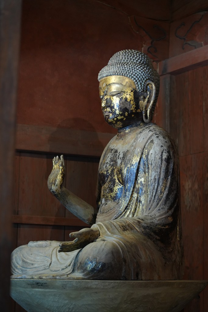 木造釈迦如来坐像（国指定重要文化財）