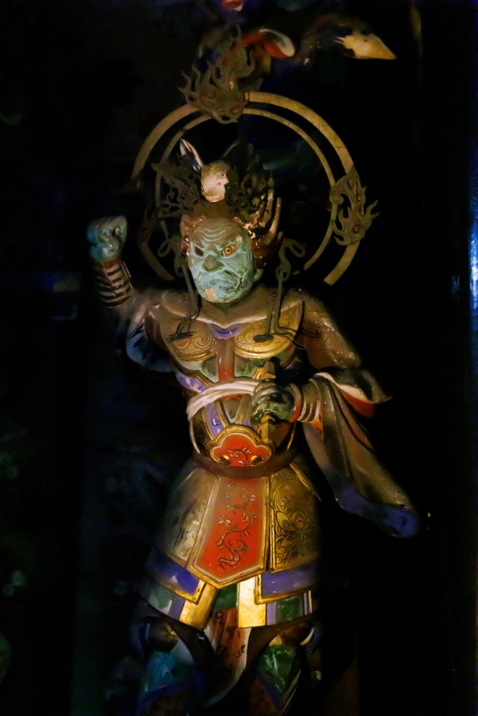 本堂におまつりされる仏さま