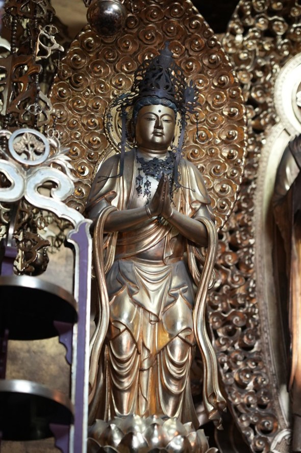 御本尊・阿弥陀如来立像