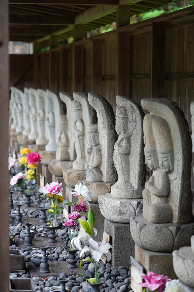 山門（四日市市指定文化財）・鐘楼・地蔵堂・聖天堂・観音堂・三十三観音