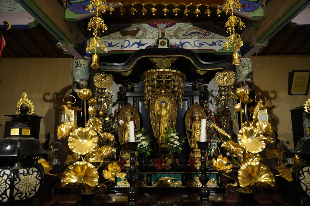 薬師堂（総本堂）