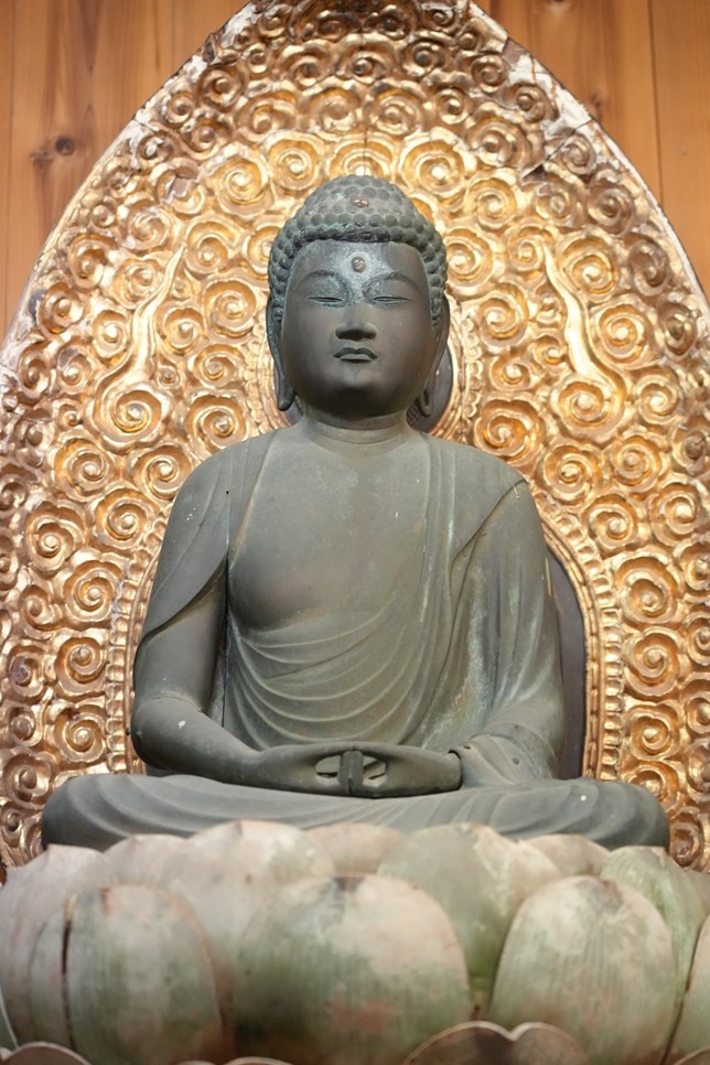 お前立・越知山三所大権現像（銅造十一面観音菩薩坐像・銅造聖観音菩薩坐像・銅造阿弥陀如来坐像、越前町指定文化財）