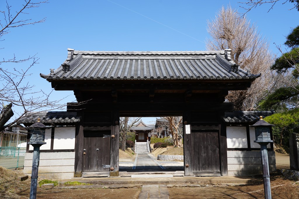大門・下館藩主石川総管公墓所（筑西市指定史跡）