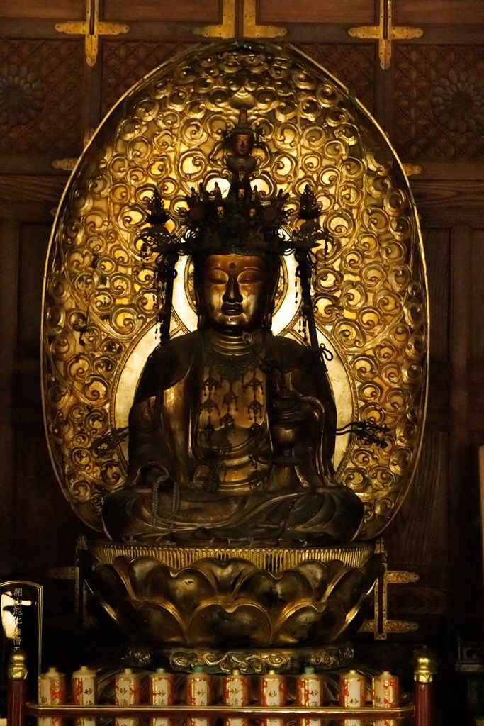 お前立ち・十一面観音菩薩坐像