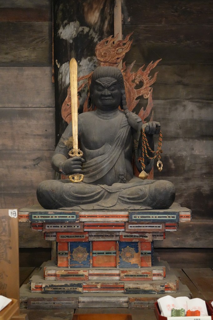 木造不動明王坐像（国指定重要文化財）