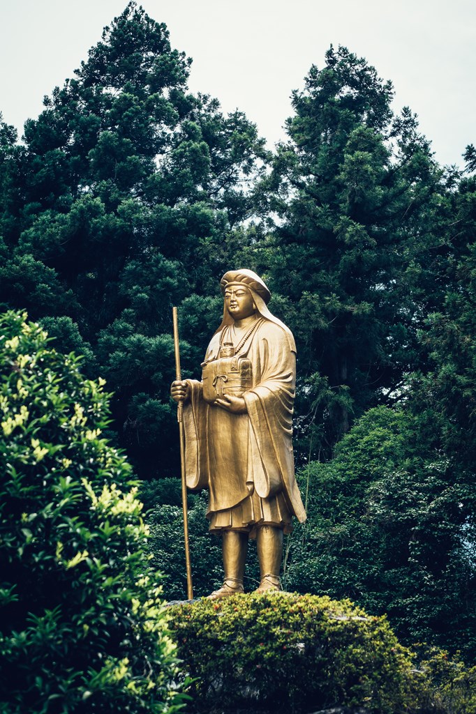 伝教大師金色尊像