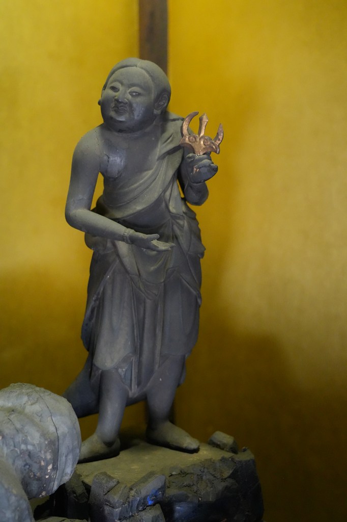 腹籠不動明王立像・お前立不動明王立像（越前市指定文化財）