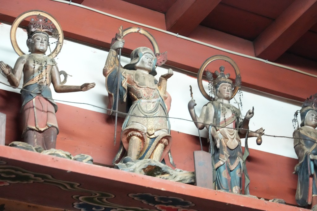 木造三十三応現身立像