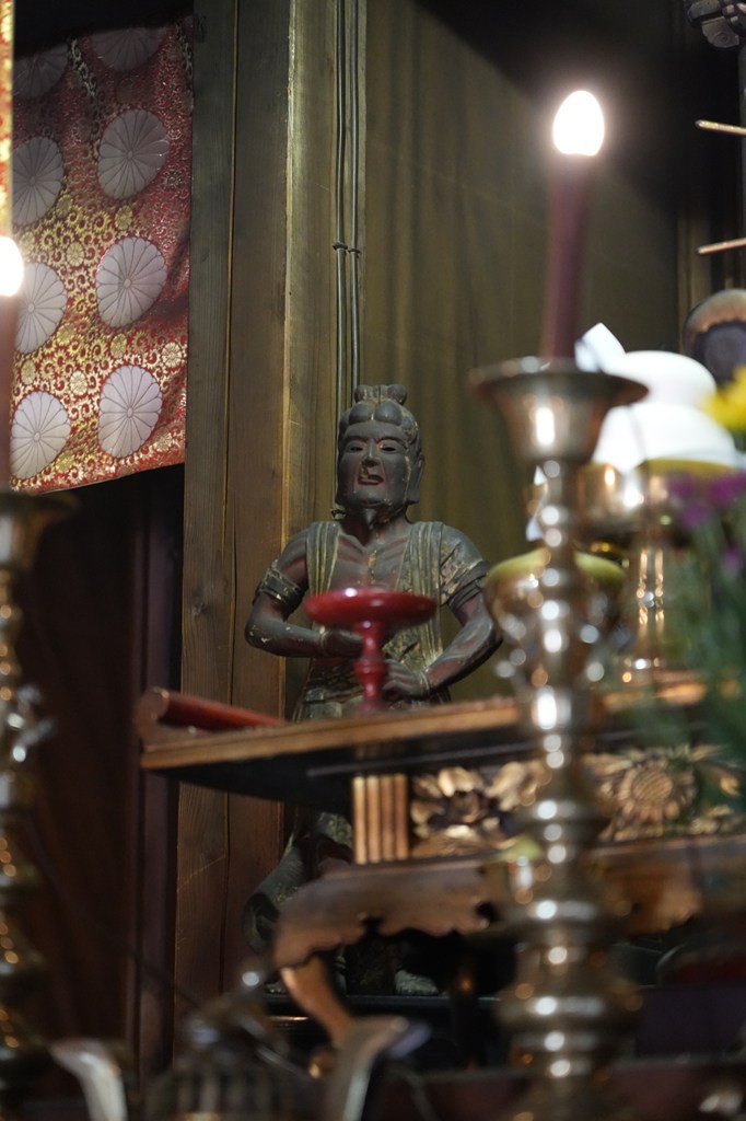 秘仏御本尊・天拝薬師如来様（50年に一度の御開扉）