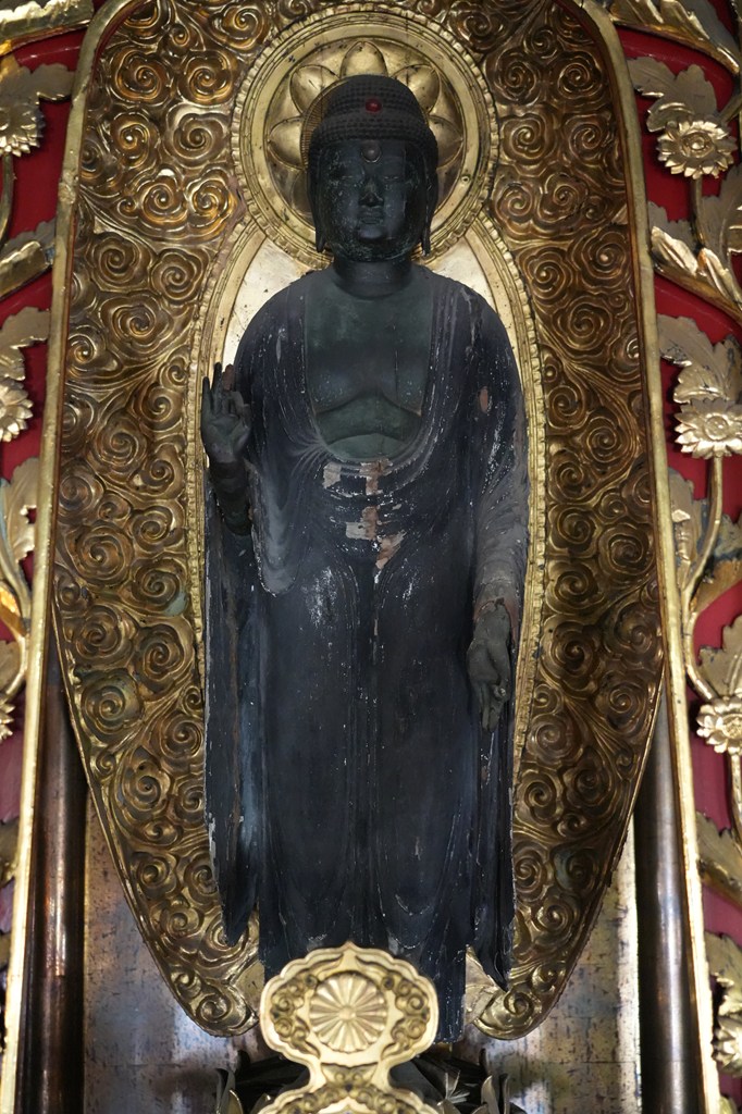 御本尊・阿弥陀如来立像（鯖江市指定文化財）