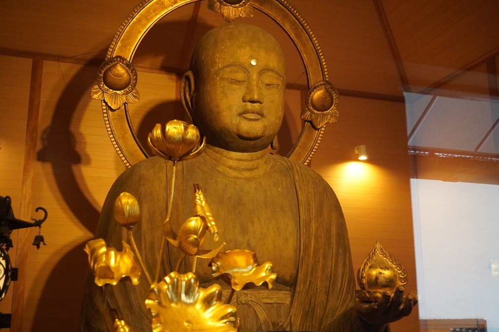 ご本尊・木造地蔵菩薩坐像（国指定重要文化財）