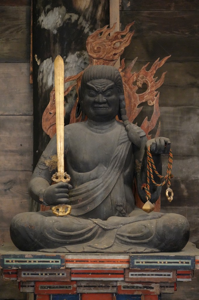 木造不動明王坐像（国指定重要文化財）