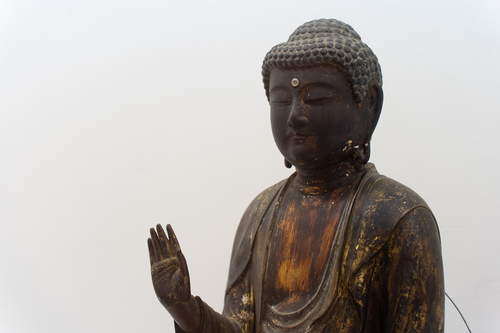 秘仏御本尊・銅造釈迦如来立像（熊本県指定文化財）※毎年4月8日の灌仏会大祭に御開扉