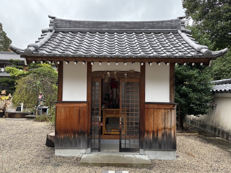 山門（四日市市指定文化財）・鐘楼・地蔵堂・聖天堂・観音堂・三十三観音