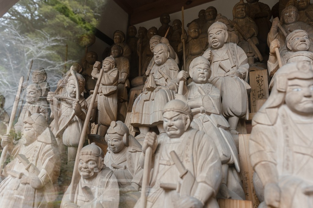百体観音堂・手水舎