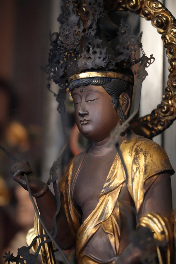 秘仏御本尊・薬師如来像