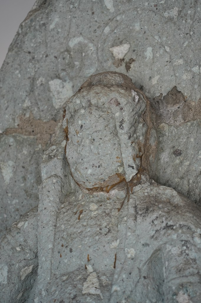 石造不動明王立像・石造地蔵菩薩立像（越前市指定文化財）