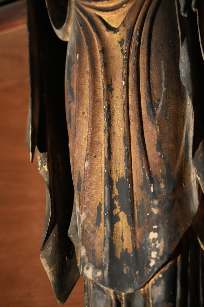 秘仏・木造釈迦如来立像（国指定重要文化財）※毎年1月18日の初観音大祭で御開扉