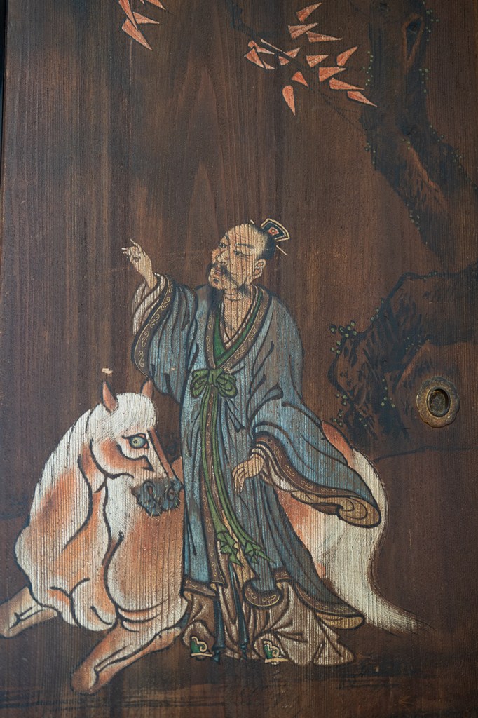 本堂を飾る襖絵・杉戸絵