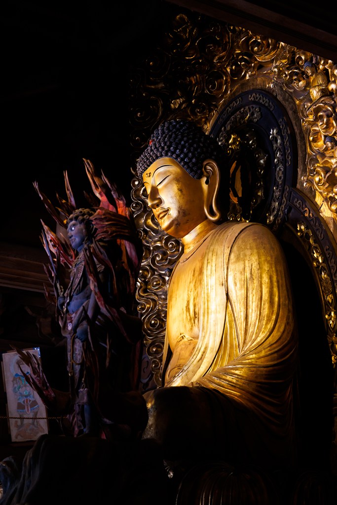 御本尊・阿弥陀如来坐像