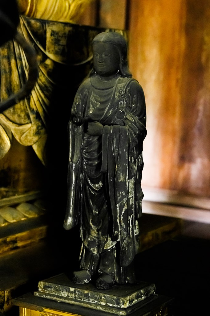 阿弥陀如来坐像（神戸市指定文化財）と阿弥陀堂におまつりされる仏さま