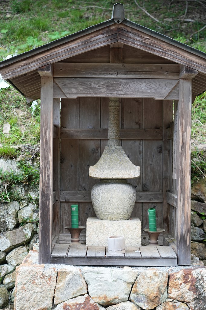 石造性空上人供養塔・石幢（姫路市指定文化財）