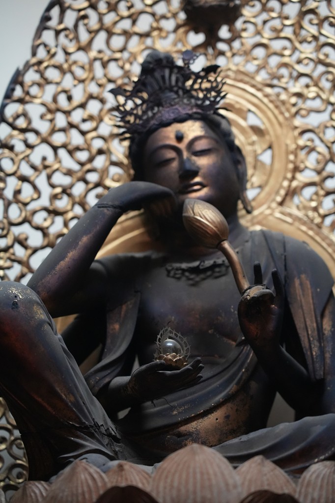 秘仏御本尊・木造如意輪観音菩薩像 ※毎年４月第一日曜日の採灯大護摩供の際に御開扉