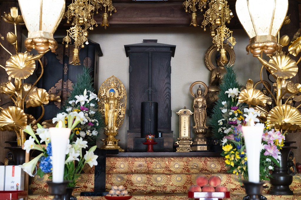 秘仏御本尊・千手観音菩薩像