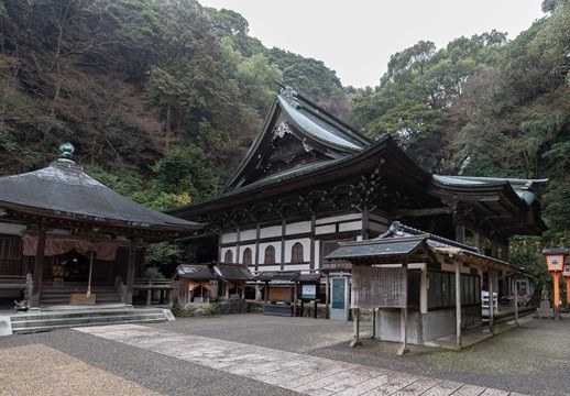 本堂・阿弥陀堂・撫で仏