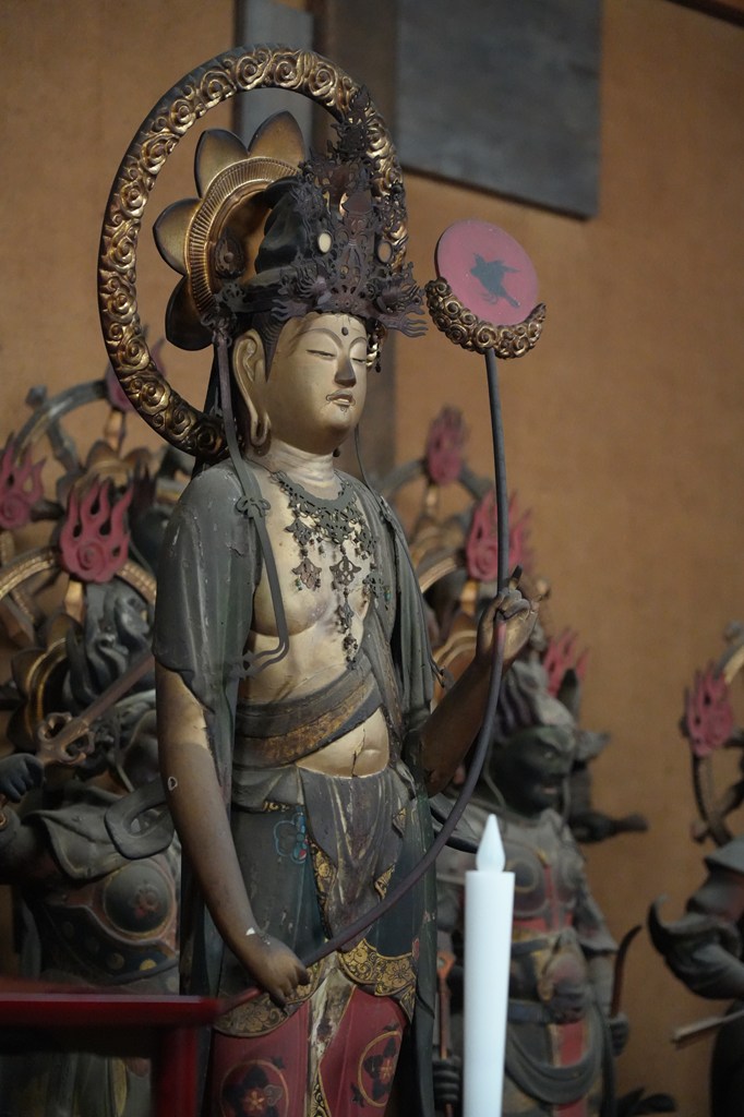 木造日光・月光菩薩立像及び十二神将立像