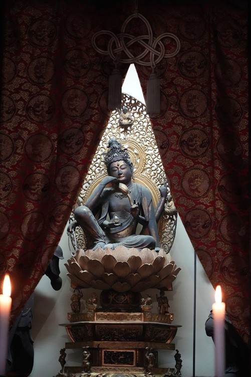 秘仏御本尊・木造如意輪観音菩薩像 ※毎年４月第一日曜日の採灯大護摩供の際に御開扉