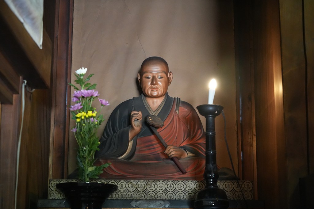 行基菩薩坐像・聖武天皇坐像