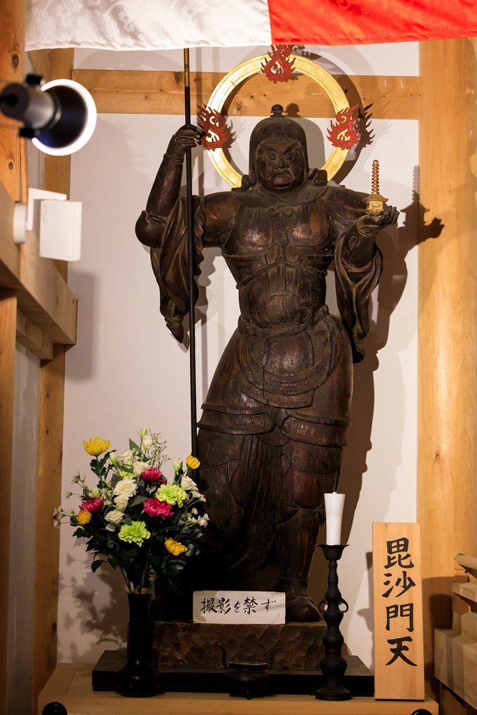 毘沙門天立像（国指定重要文化財）