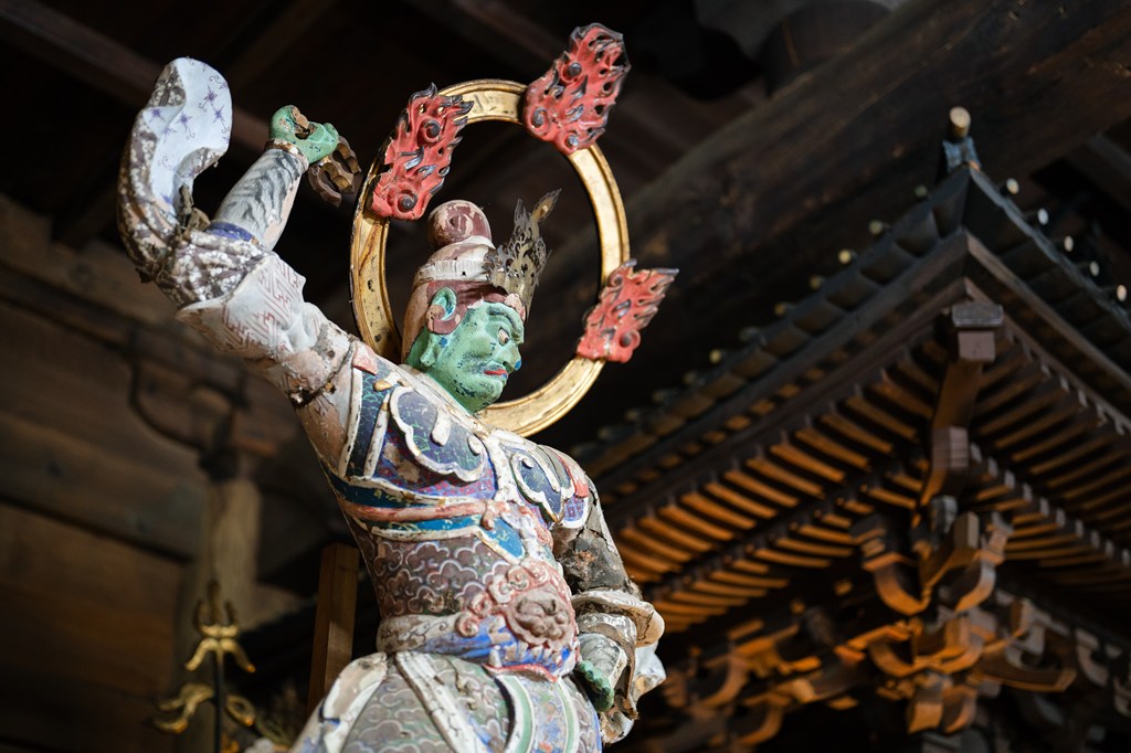 秘仏御本尊・木造四臂十一面観音菩薩立像・木造四天王立像（ともに島根県指定文化財）