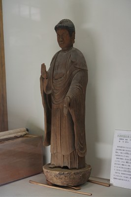 宝物殿におまつりされている仏様たち※宝物殿は毎年4月8日の灌仏会大祭にて一般公開