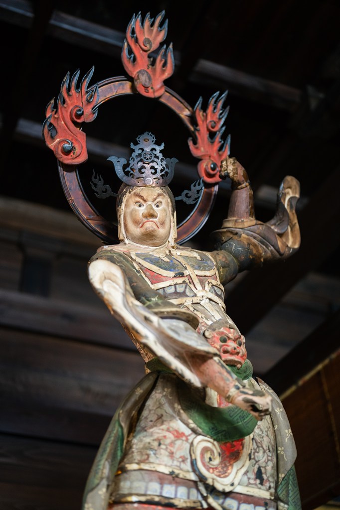 秘仏御本尊・木造四臂十一面観音菩薩立像・木造四天王立像（ともに島根県指定文化財）