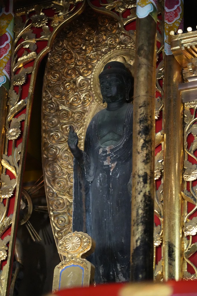 御本尊・阿弥陀如来立像（鯖江市指定文化財）