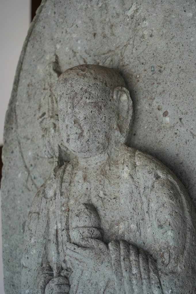 石造不動明王立像・石造地蔵菩薩立像（越前市指定文化財）