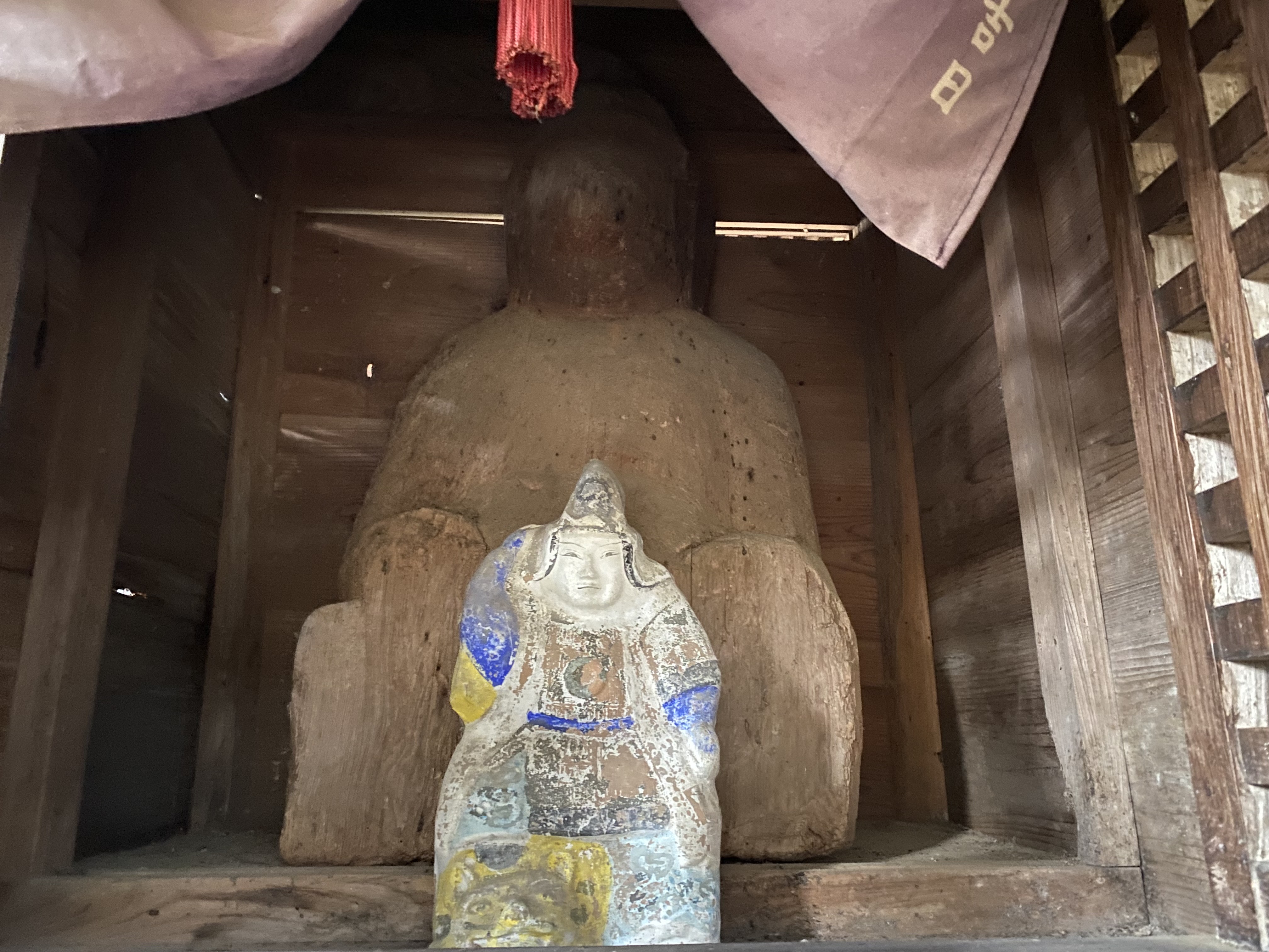 女神坐像