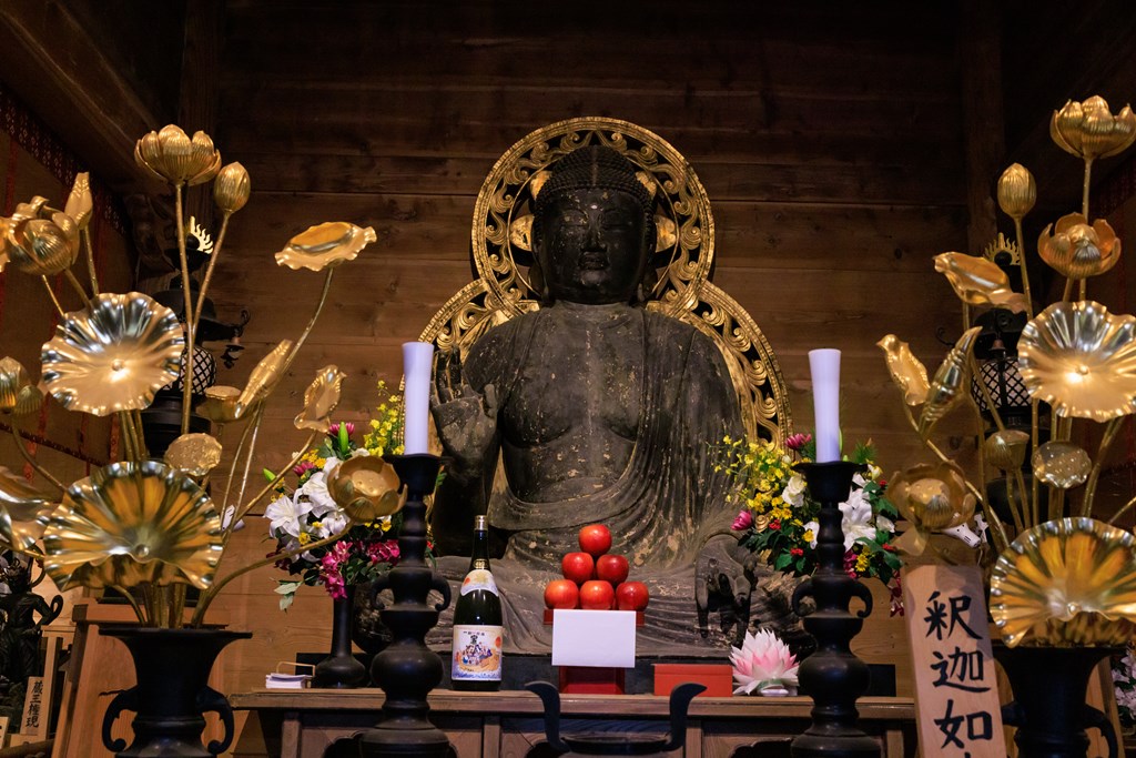 釈迦如来坐像（国指定重要文化財）