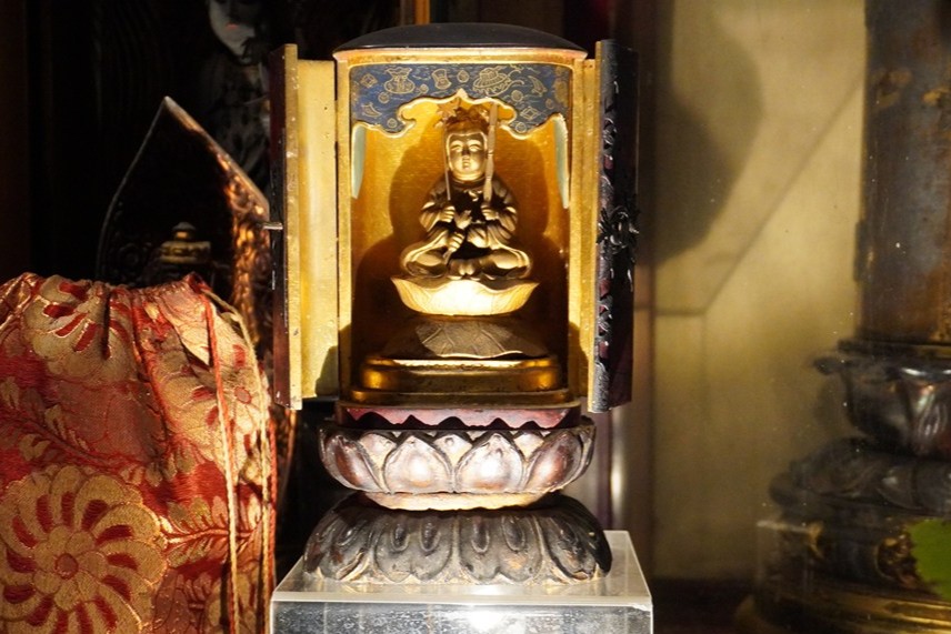 ご本尊・大聖歓喜天と聖天堂（本堂）