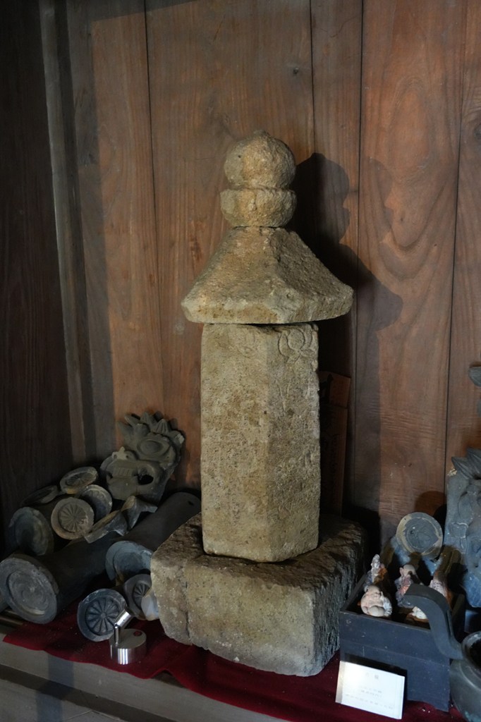 石造性空上人供養塔・石幢（姫路市指定文化財）