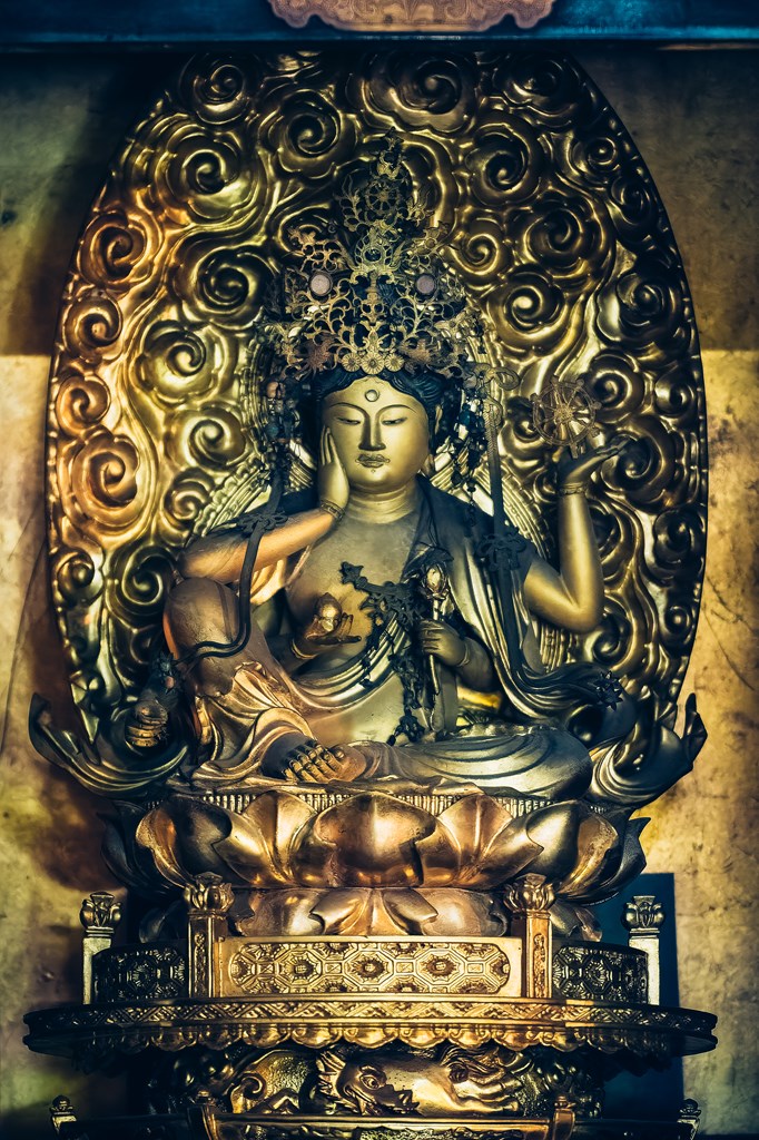 如意輪観音坐像