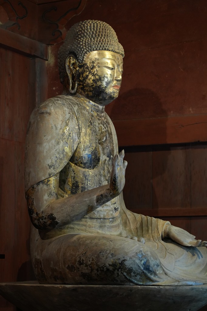 木造薬師如来坐像（国指定重要文化財）