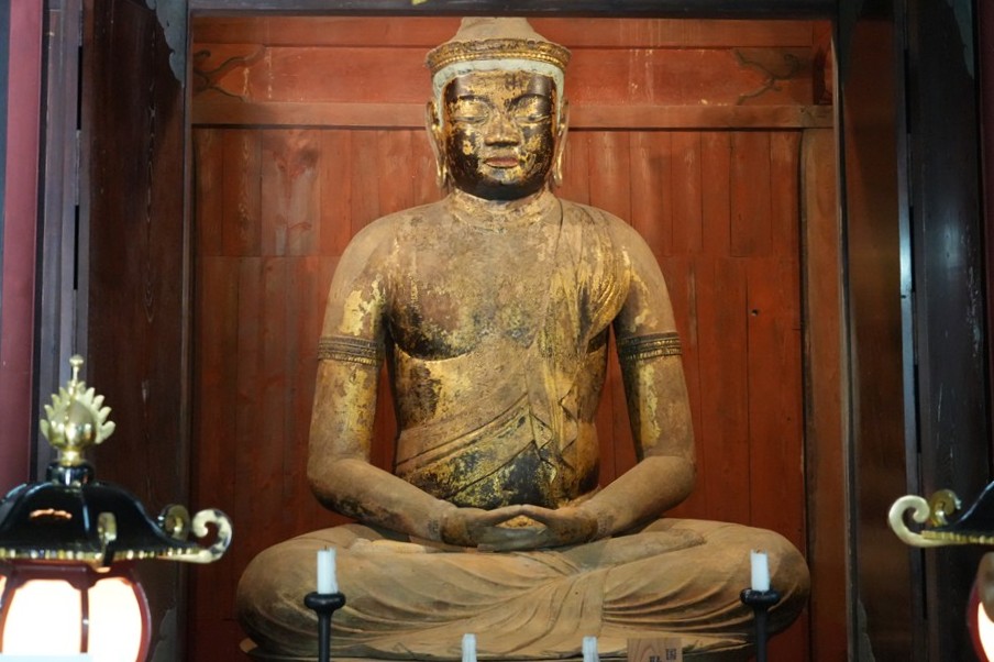 御本尊・木造胎蔵界大日如来坐像（国指定重要文化財）