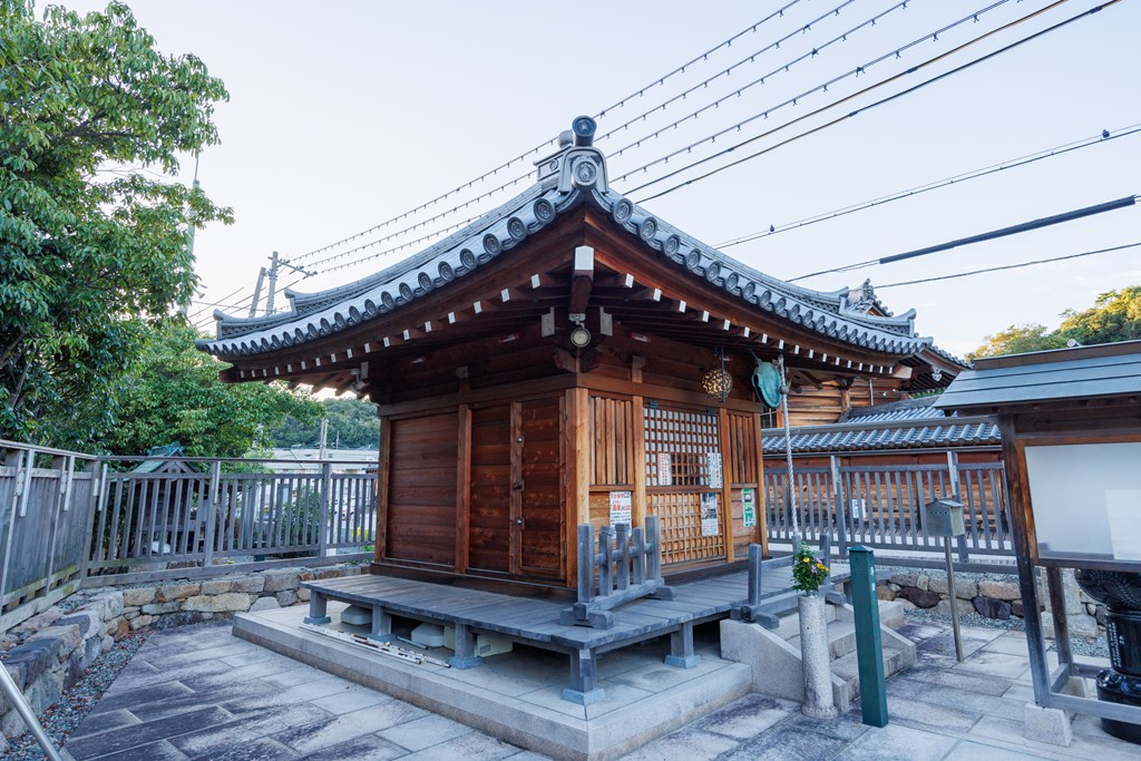 鐘楼・仁王門・不動堂