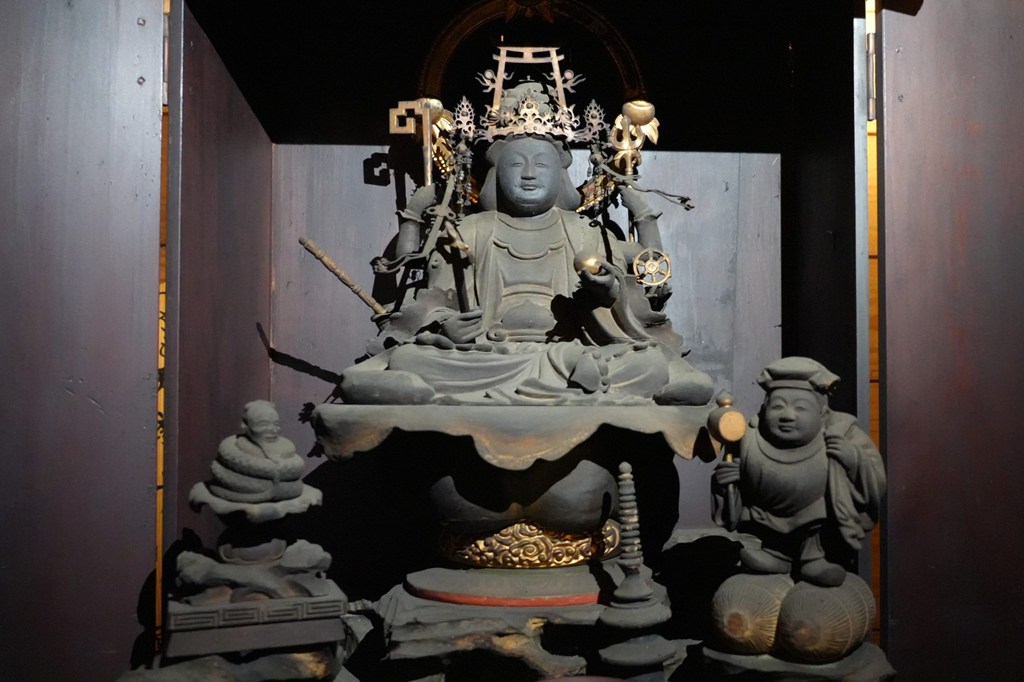 【非公開】秘仏・木造弁財天坐像・大黒天立像・宇賀神像