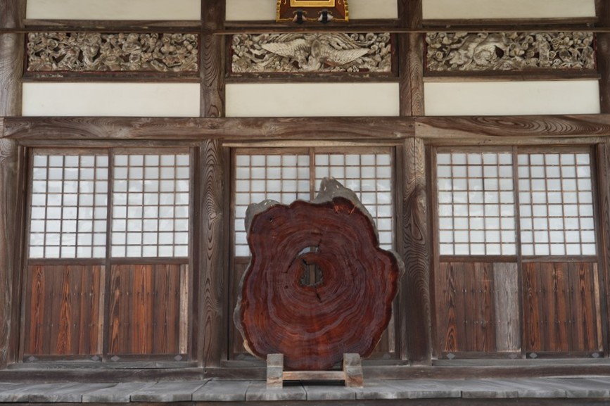 御本尊・阿弥陀如来立像（鯖江市指定文化財）